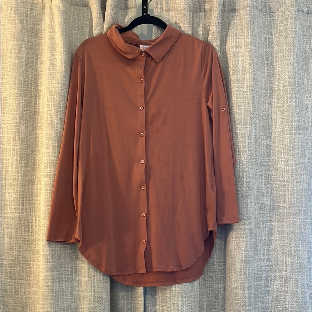 Women's Button-Up Shirt in Dusty Rose